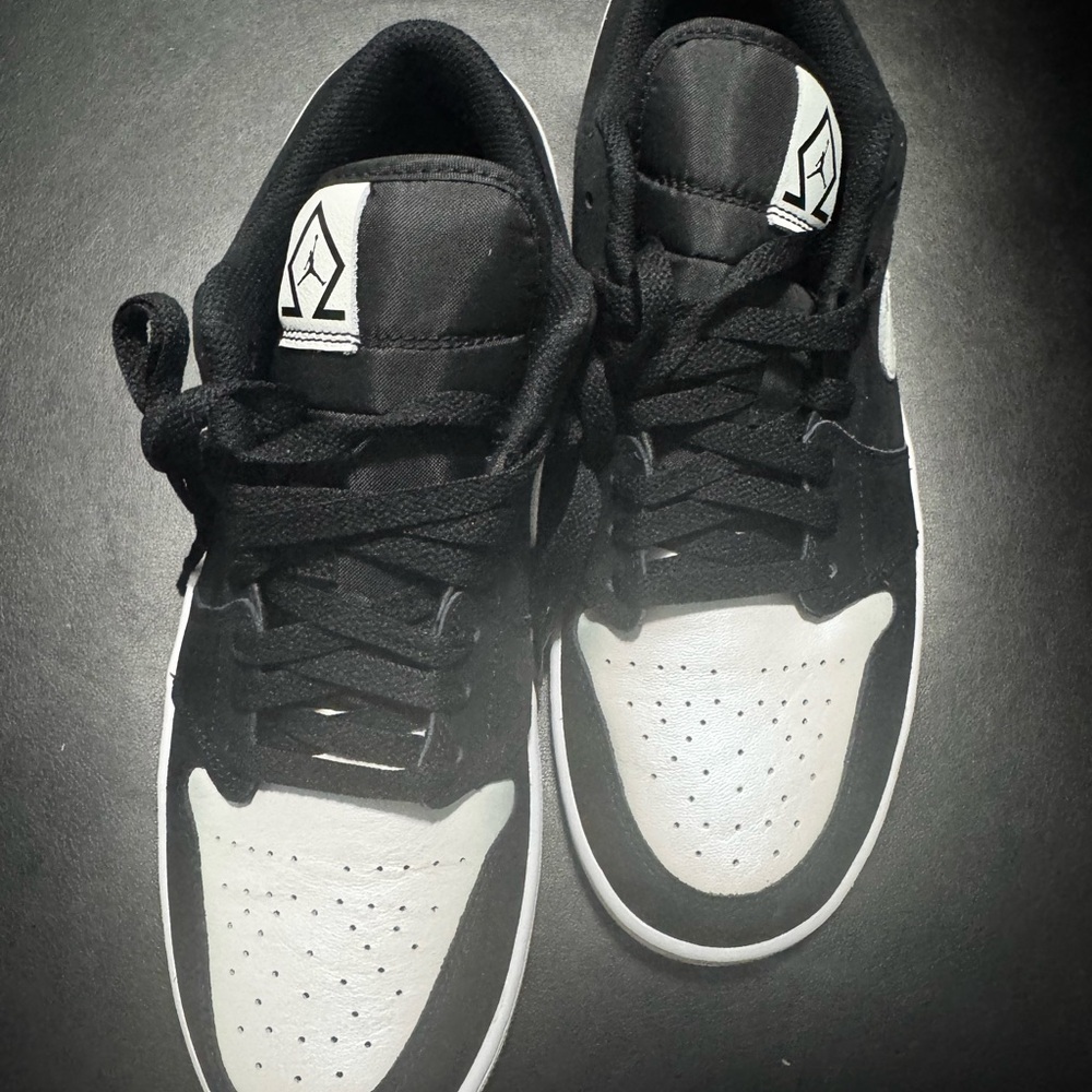 Stylish Black and White Men's Sneakers
